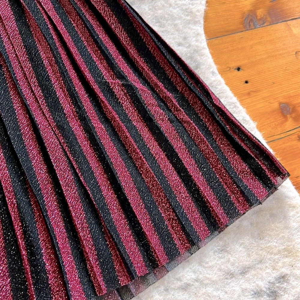 J.Crew Crewcuts Girls' Burgundy Stripe Pleated Midi Holiday Pull-On Skirt—XS - Picture 4 of 8